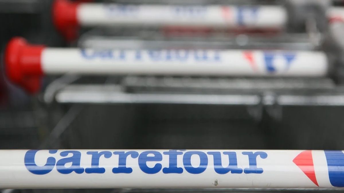 «Сільпо» цікавиться придбанням мережі супермаркетів Carrefour у Польщі