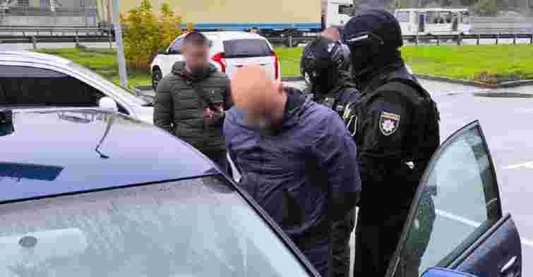 Військовий за 9000 доларів переправляв ухилянтів до Румунії під виглядом бійців ЗСУ