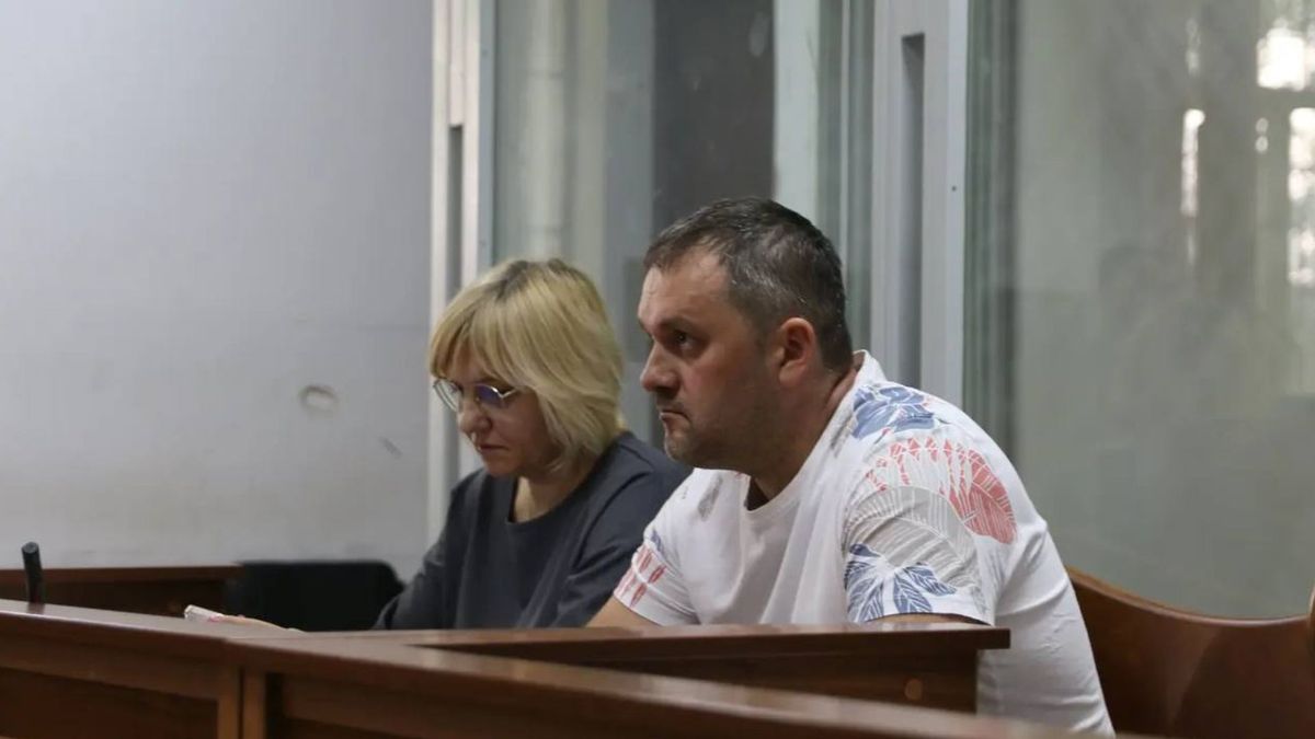Підозрюваному у держзраді детективу НАБУ Гусарову подовжили арешт
