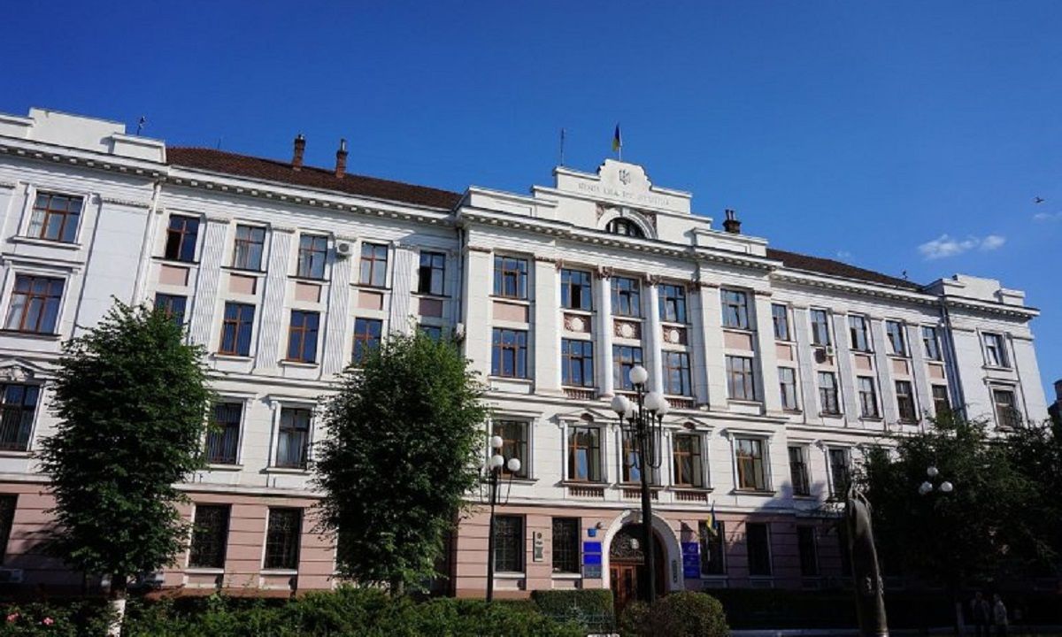 В Івано-Франківському суді знайшли пристрій для прослуховування