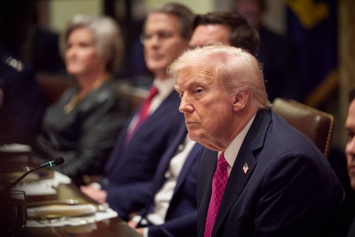 Трамп порадив Росії та Україні зупинитися там, де вони є та заявити про перемогу
