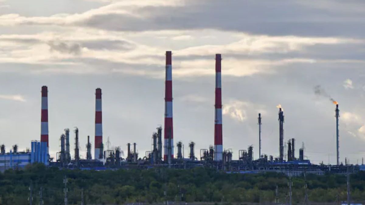 Безпілотники атакували стратегічний газовий об’єкт Росії