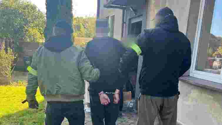 У Польщі заарештували 42-річного чоловіка, який підпалював авто з українськими номерами