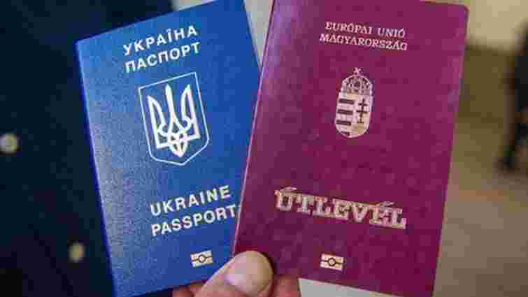 Сотні людей з угорськими паспортами реєструвалися в Німеччині як українські біженці