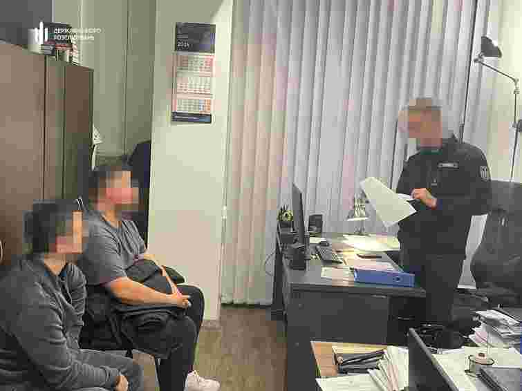 ДБР оголосило підозру поліцейським через побиття чоловіка біля ТЦК у Києві