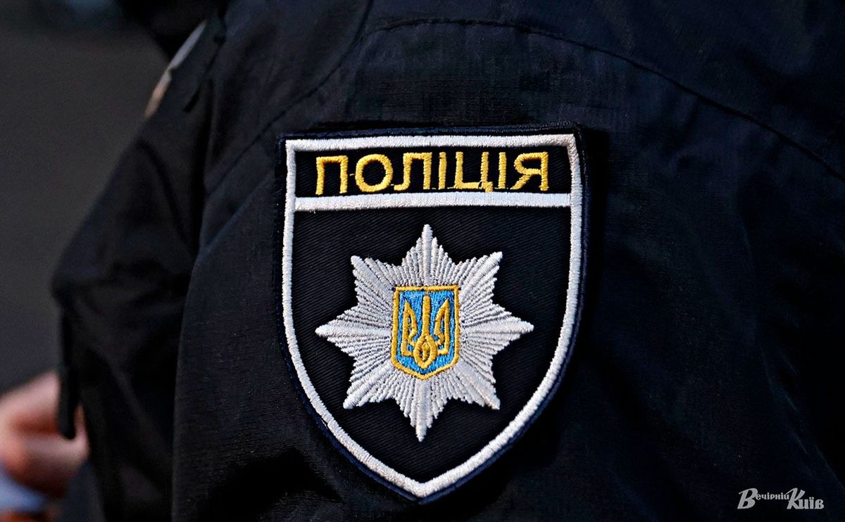 На Прикарпатті відсторонили поліцейських, які вимагали хабаря у моделі OnlyFans