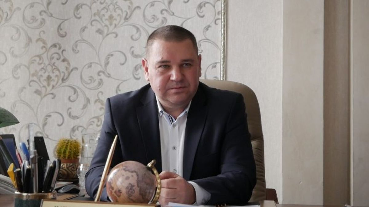Скандальний посадовець ДМС склав мандат депутата Івано-Франківської облради