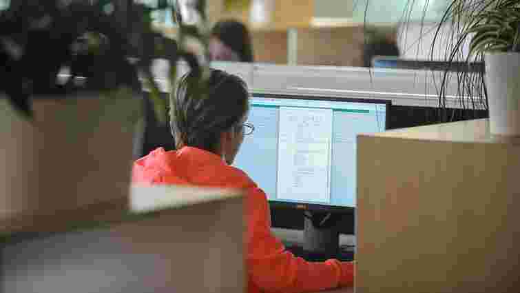 Податкова назвала лідерів за надходженнями до держбюджету