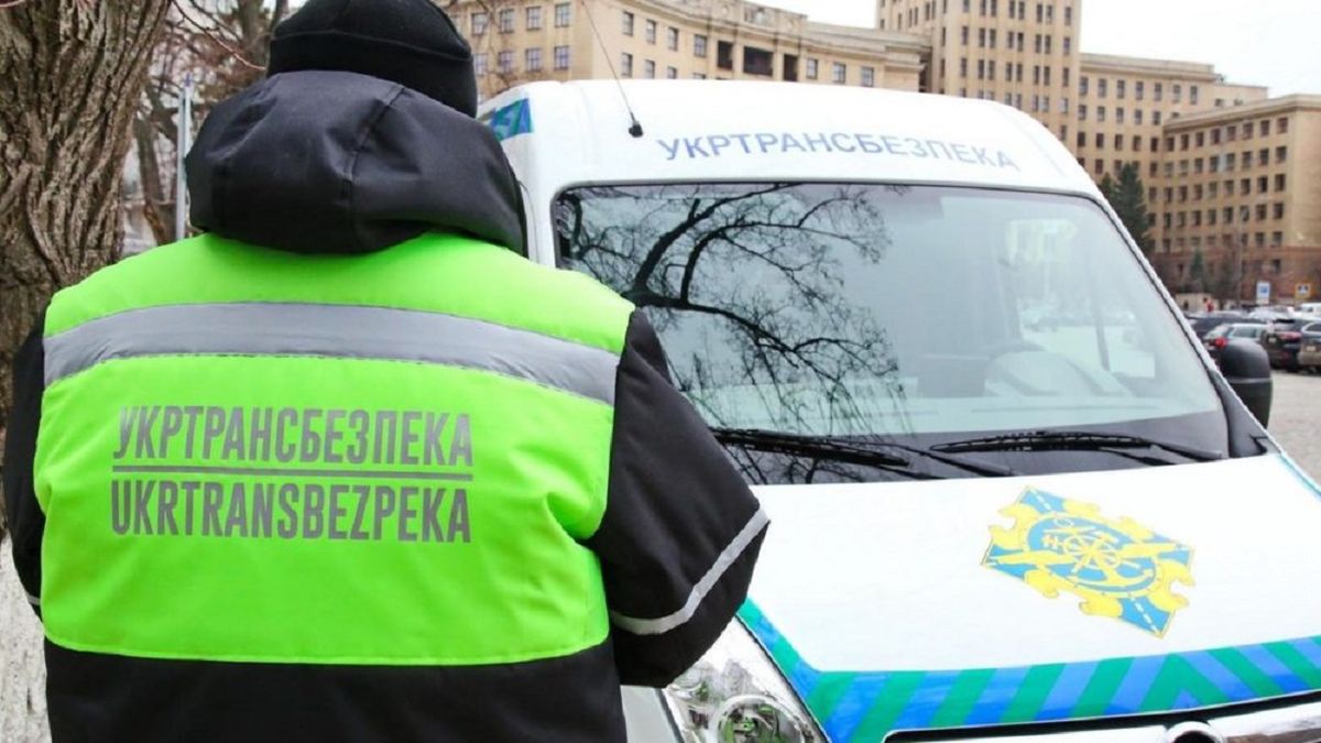 На Прикарпатті за щомісячні побори від водіїв оштрафували експосадовця «Укртрансбезпеки»