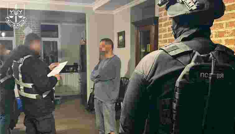 Режисеру Андрію Білоусу повідомлено про підозру у систематичному насильстві