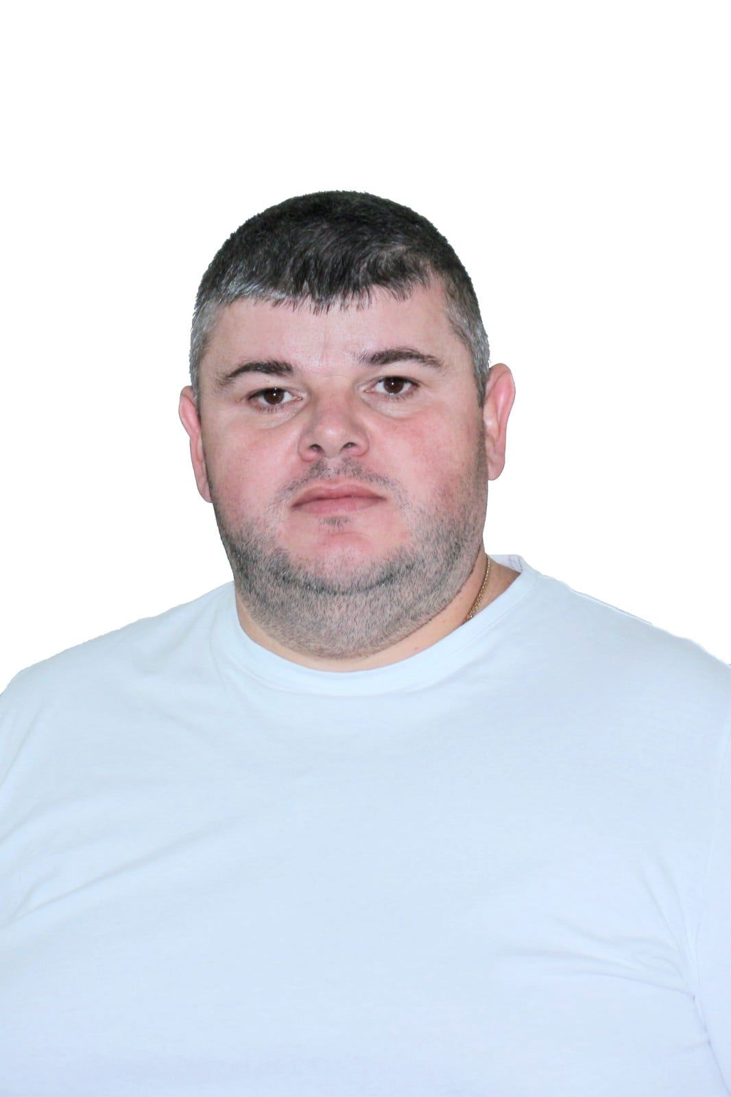 До 9 травня 2025 року лікарню очолював ексдепутат Великоберезнянської селищної ради Тарас Попадинець