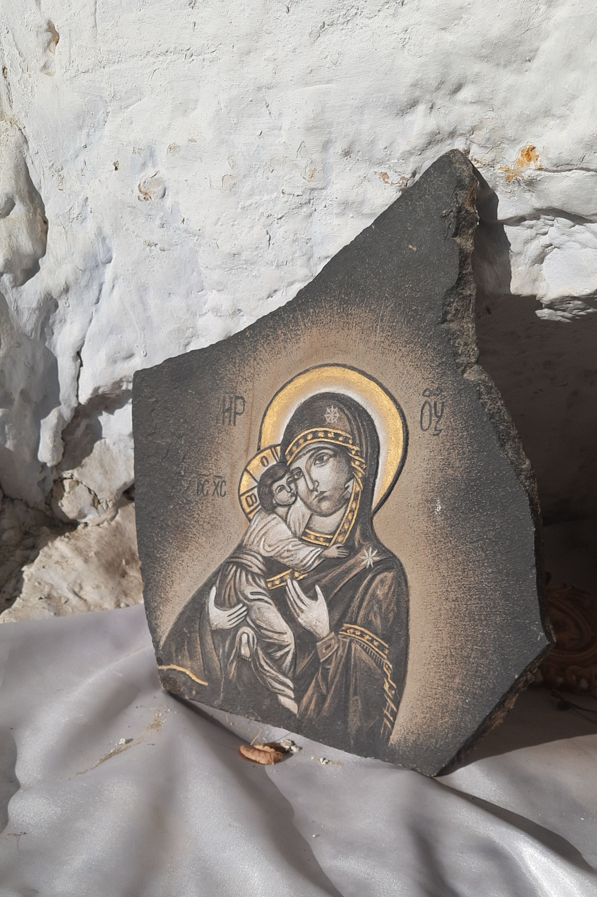 Ікона в монастирі (фото ZAXID.NET)