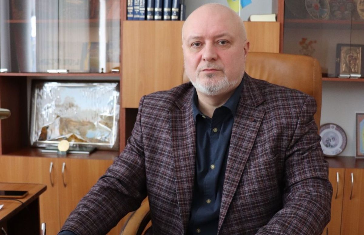 Керівник коледжу на Тернопільщині влаштовував за гроші ухилянтів на навчання