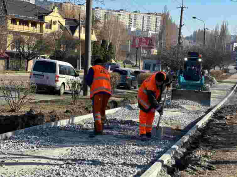 Тротуари у центрі Рівного планують відремонтувати за майже 6 млн грн