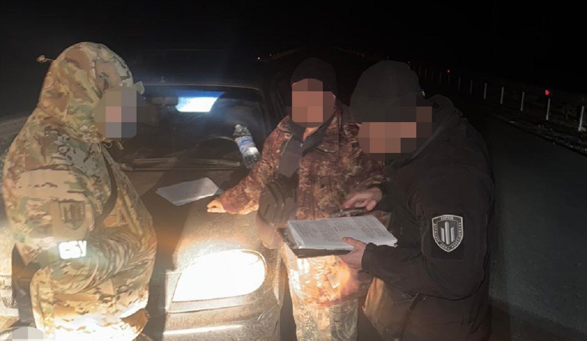 Двох військових викрили на крадіжці пального з частини на Харківщині