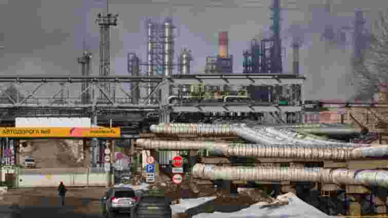 На Рязанському НПЗ спалахнула пожежа після атаки БпЛА