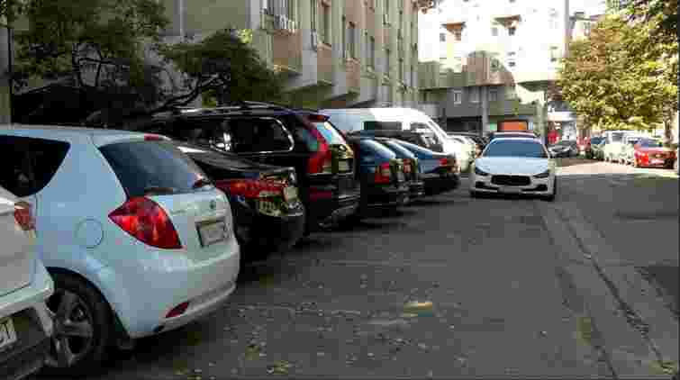 У Франківську удвічі збільшать кількість місць для платного паркування