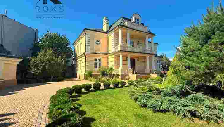 Львівський податківець продає розкішний маєток за 3,5 млн доларів