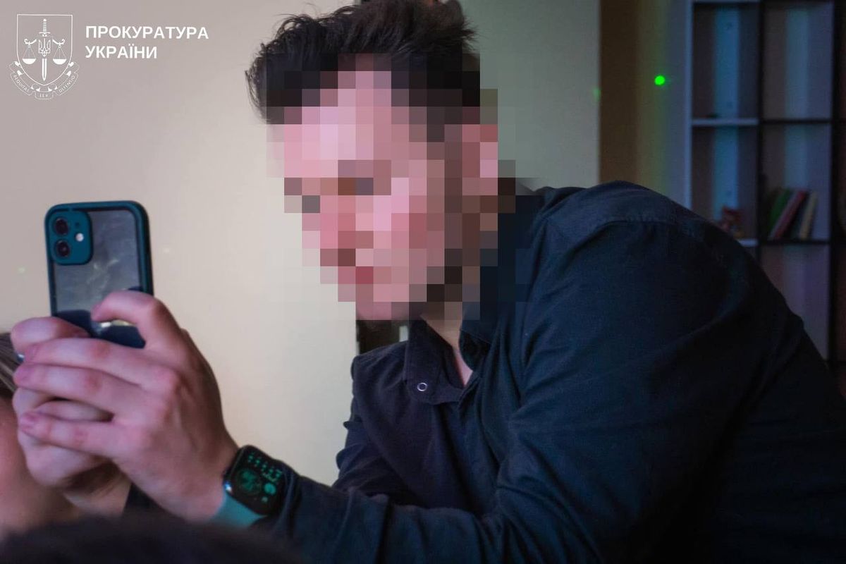 Педагогу з Київщини загрожує довічне за зґвалтування трьох школярів