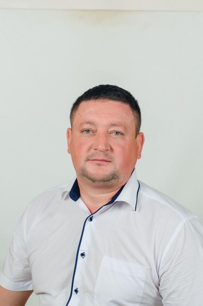 Віталій Дьордяй обіцяв виборцям завершити програму берегоукріплення, щоб запобігти паводкам. Фото Закарпаття онлайн