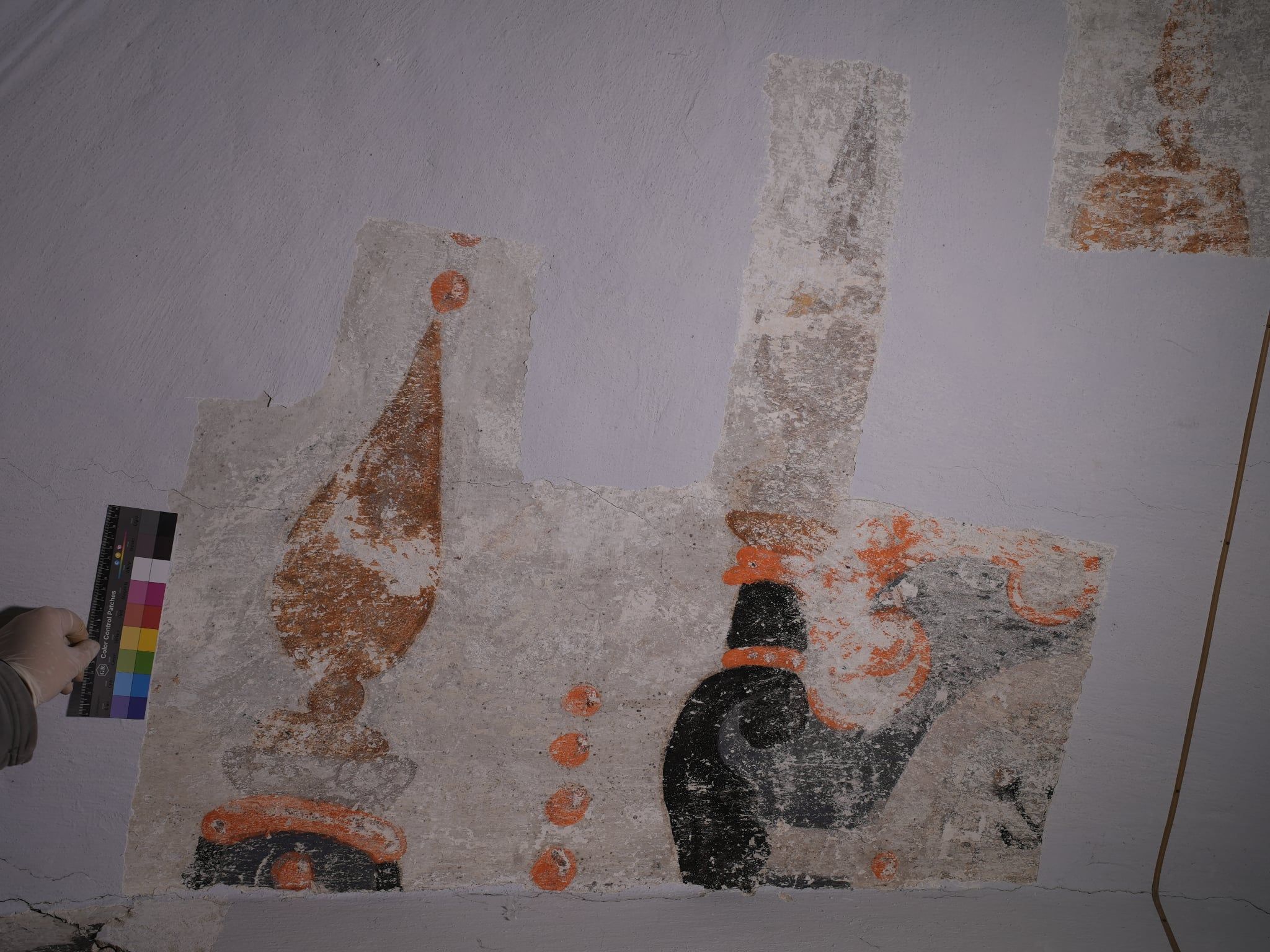 Орнамент стелі на першому поверсі