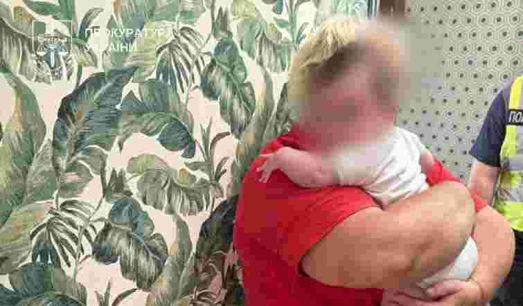 У Києві викрили клініку, яка намагалась передати іноземцям чуже немовля