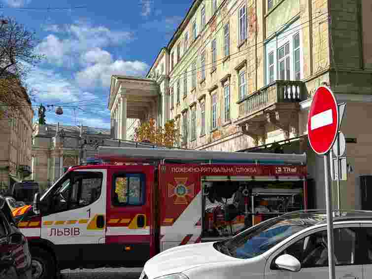 Задимлення над театром Заньковецької спричининили мешканці однієї з квартир