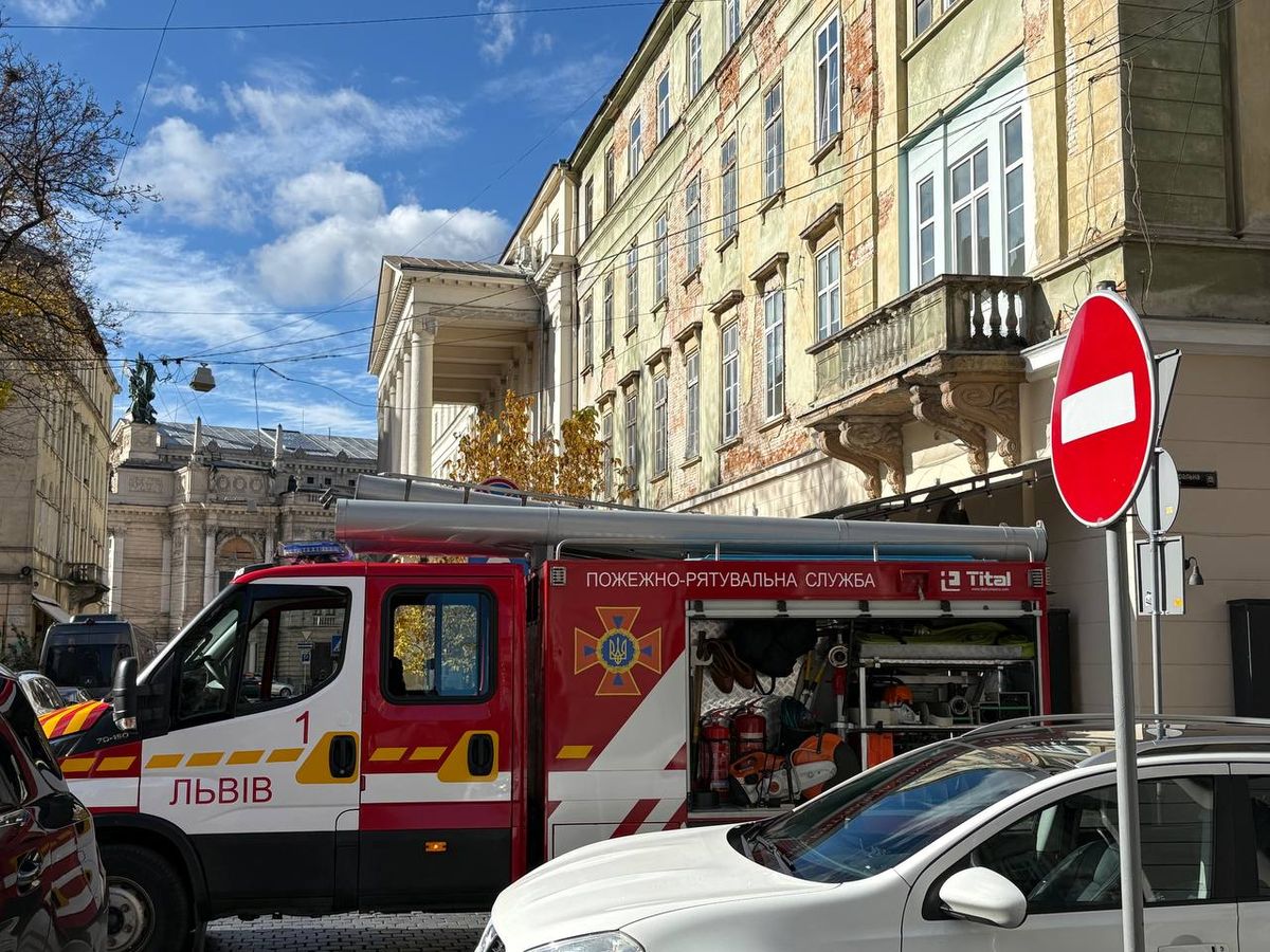 Задимлення над театром Заньковецької спричининили мешканці однієї з квартир