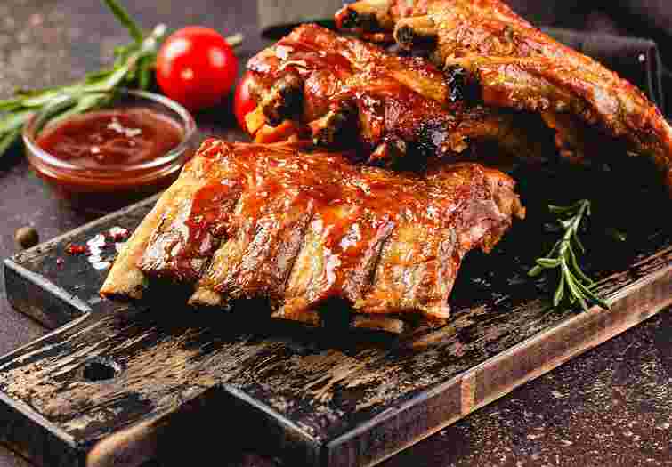 Запечені реберця у медовому соусі. Рецепт дня