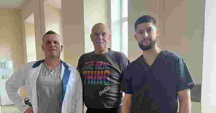 Судинні хірурги Львова врятували 66-річного пацієнта з рідкісними  аневризмами 