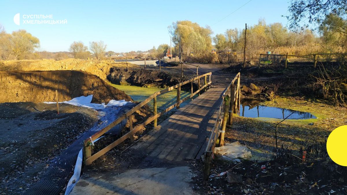 Хмельницькі активісти обурились станом недобудованого мосту за 31 млн грн через Південний Буг