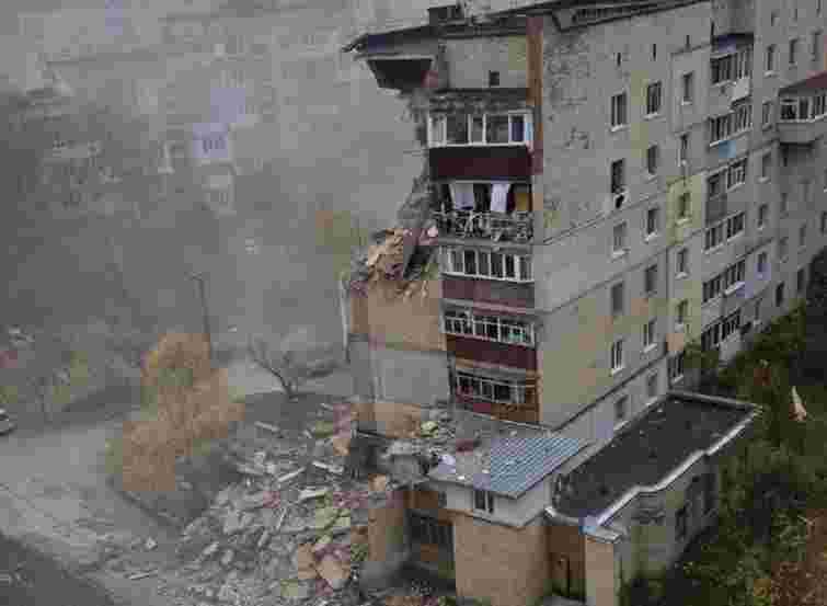 У Хмельницькому через вибух газу пошкоджена багатоповерхівка