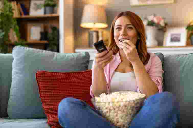 Хто ховається під маскою: найзагадковіше шоу осені «Зрадники» презентують на SWEET.TV
