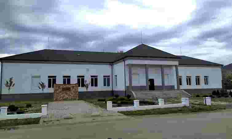 На Закарпатті суд зобов’язав підприємицю повернути громаді будинок культури