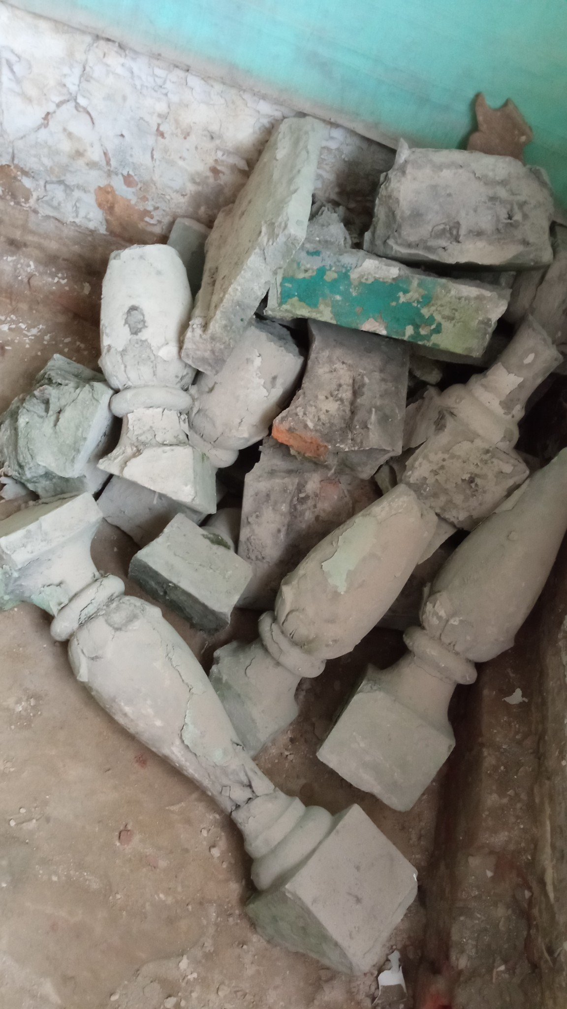 Балясини з вхідної частини