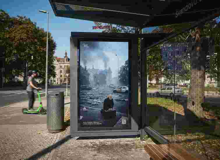 У Празі розмістили банери зі зображеннями, як виглядала б Чехія під час війни