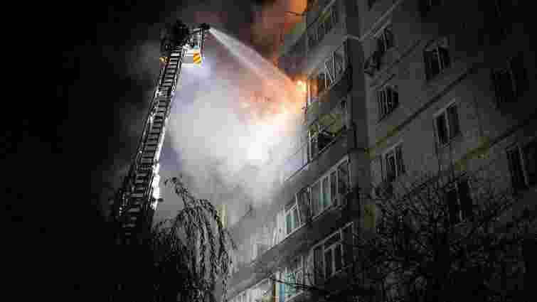 Росіяни влучили у багатоповерхівку в Сумах, є постраждалі 