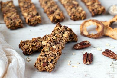 Енергетичні батончики з фініками. Рецепт дня 