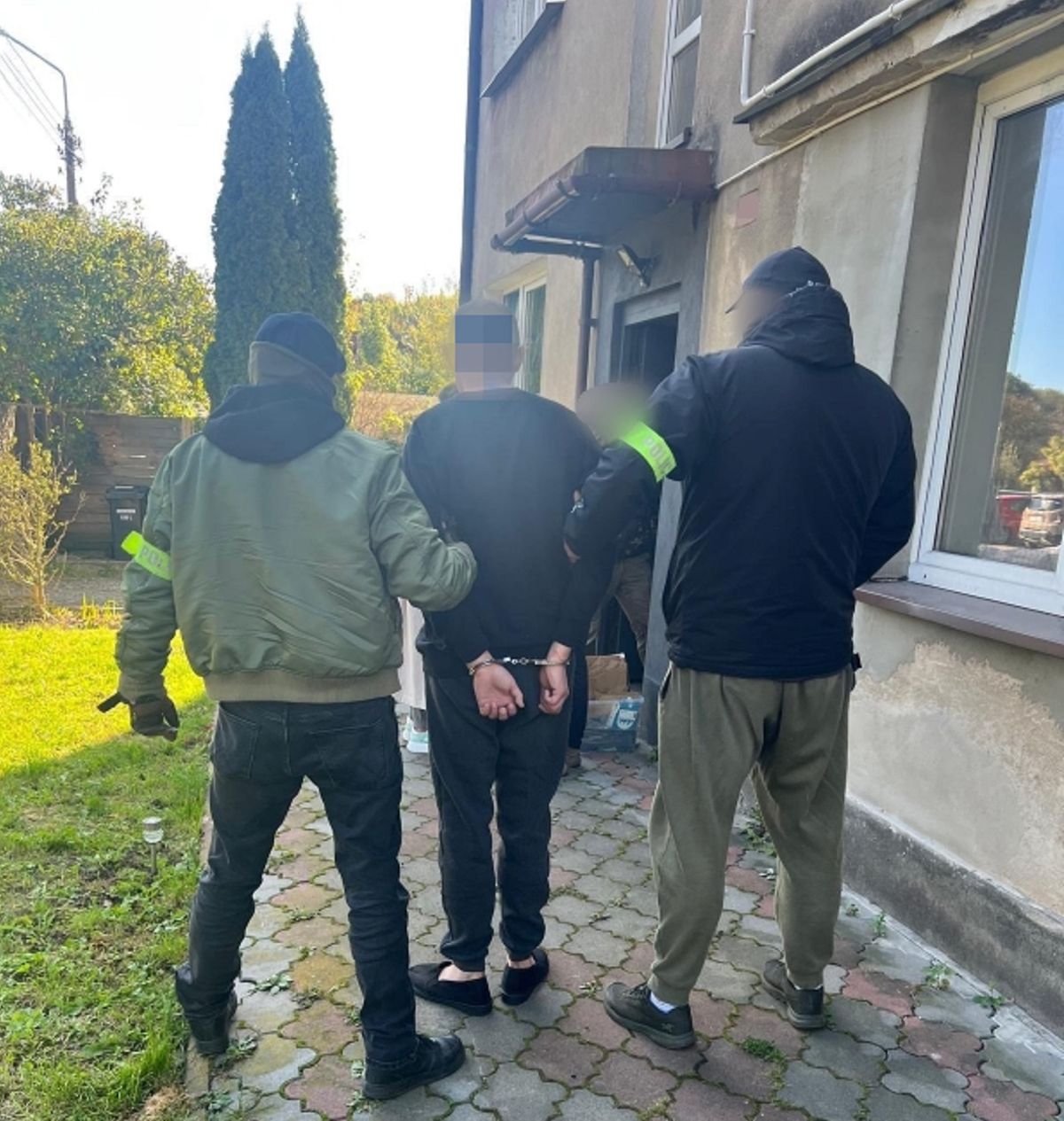 У Гдині затримали місцевого мешканця за підпал 13 автомобілів з українськими номерами