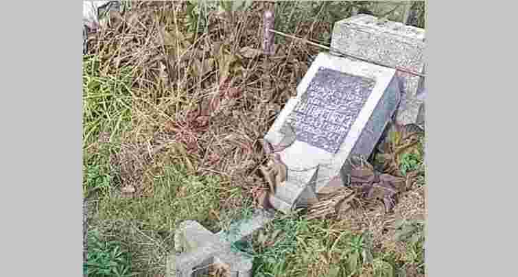 На цвинтарі в Сокалі вандали повалили 12 надгробних пам'ятників