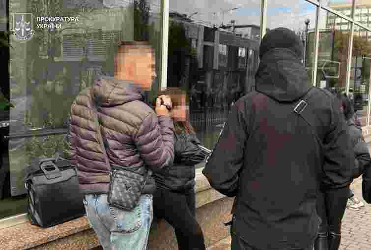 На Львівщині подружжя ошукало родичів військових на понад 1 млн грн