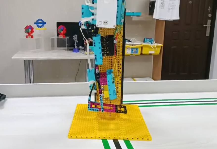 Прототип тренажера для реабілітації військових (фото Рівненської облради)