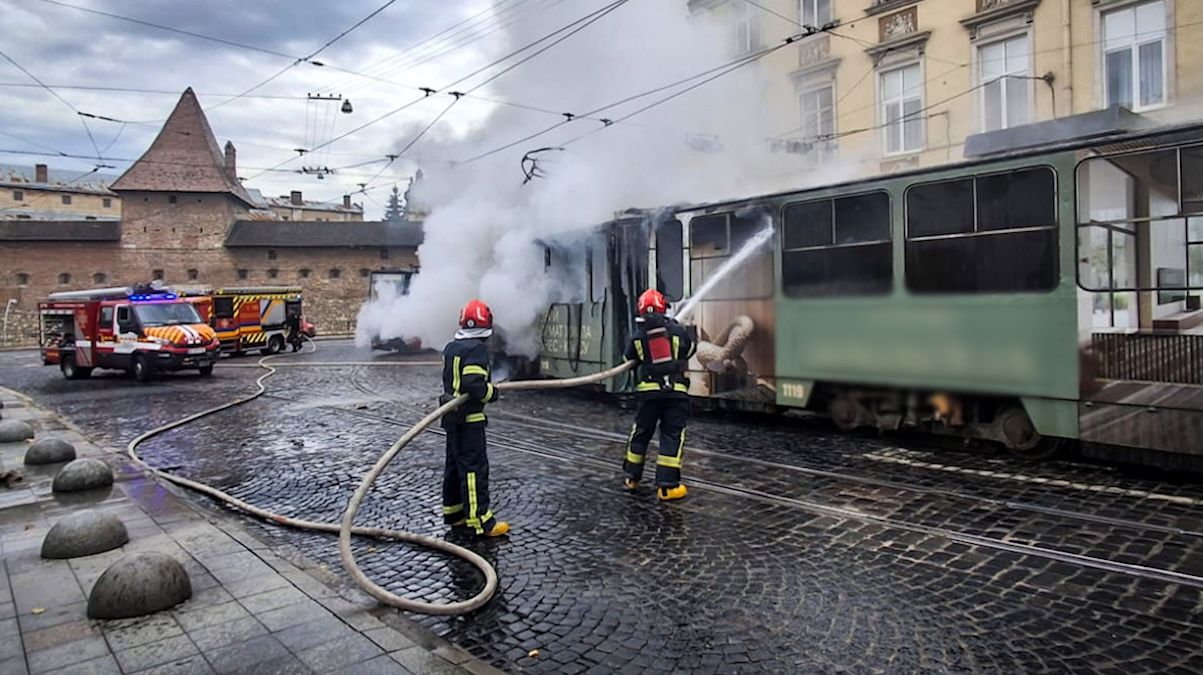Пожежу повністю ліквідували, потерпілих немає (фото ДСНС)