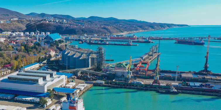 Супутник зафіксував розлив нафти у Чорне море після атаки дронів на термінал у Туапсе