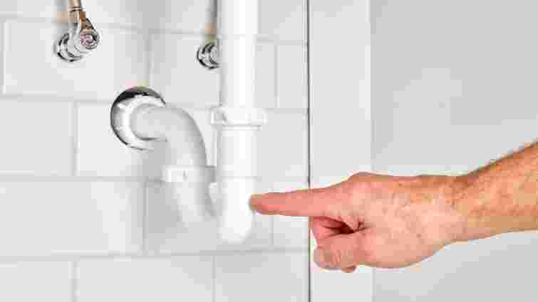 Один крок до корозії і цвілі: чому на трубах зʼявляється конденсат і що з цим робити