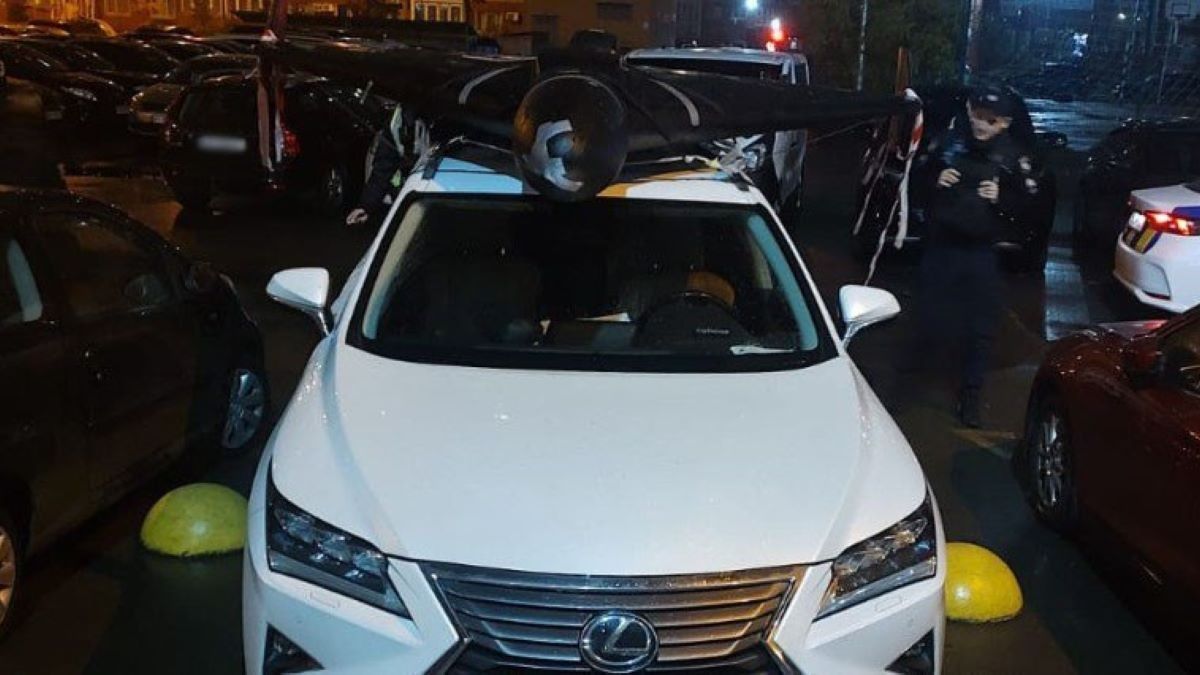 У Києві поліція вилучила російський дрон з даху автомобіля голови ГО