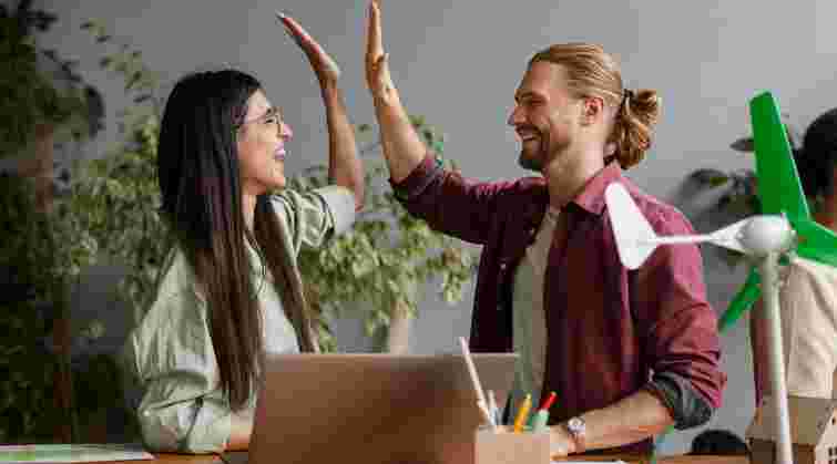 Цього слова немає в українській мові: як замінити російську кальку «співпадіння»