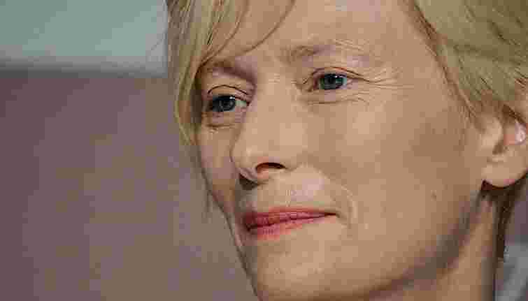 Чаклунка, вампірка і навіть чоловік: найяскравіші ролі Тільди Свінтон