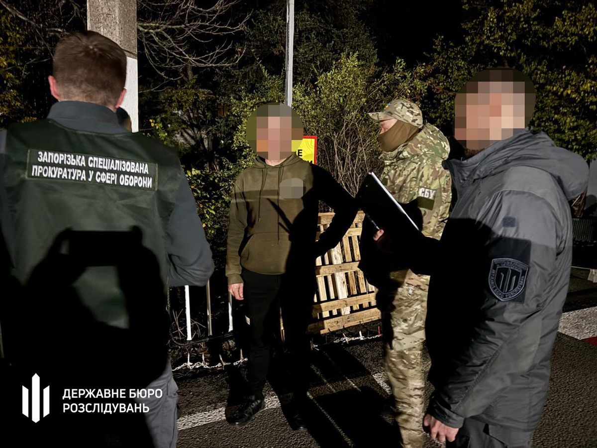 На Запоріжжі військовий у СЗЧ разом з дівчиною допомагав дезертирувати іншим бійцям