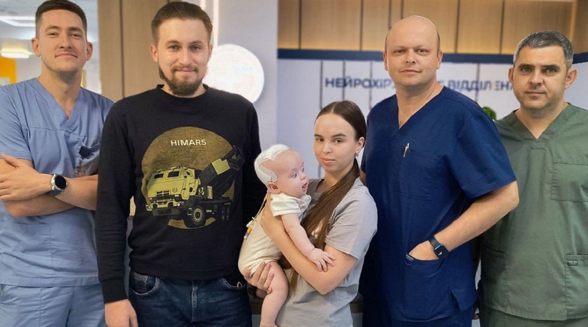 Нейрохірурги Львова врятували 6-місячного малюка з важкою черепно-мозковою травмою